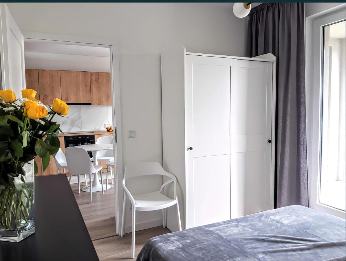 Apartamenty Fuzja - Komfortowe Mieszkania Blisko Centrum Lodzi Garaz Ngoại thất bức ảnh