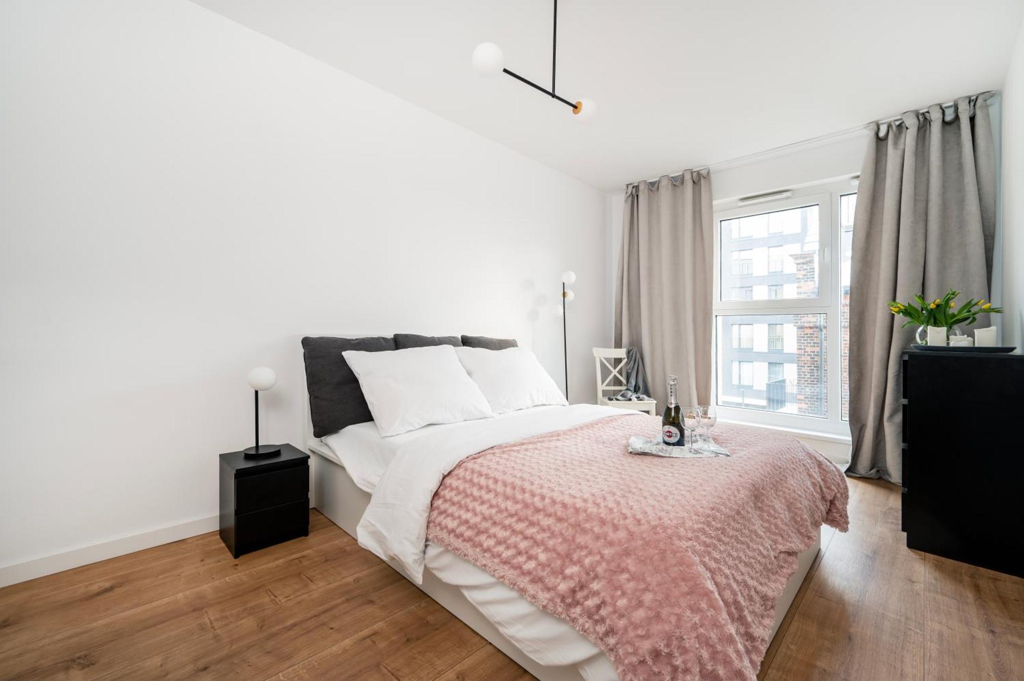 Apartamenty Fuzja - Komfortowe Mieszkania Blisko Centrum Lodzi Garaz Ngoại thất bức ảnh