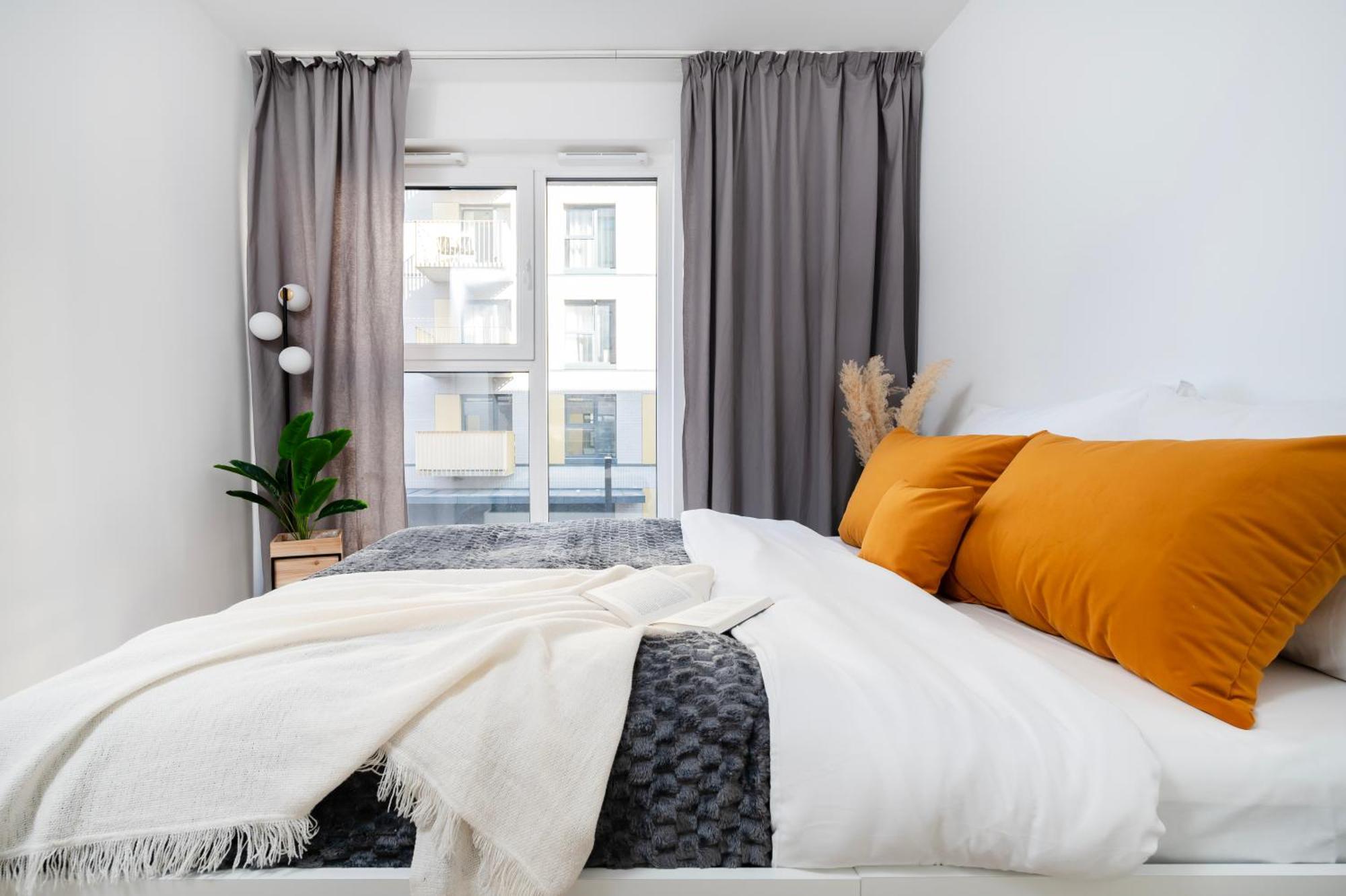 Apartamenty Fuzja - Komfortowe Mieszkania Blisko Centrum Lodzi Garaz Ngoại thất bức ảnh