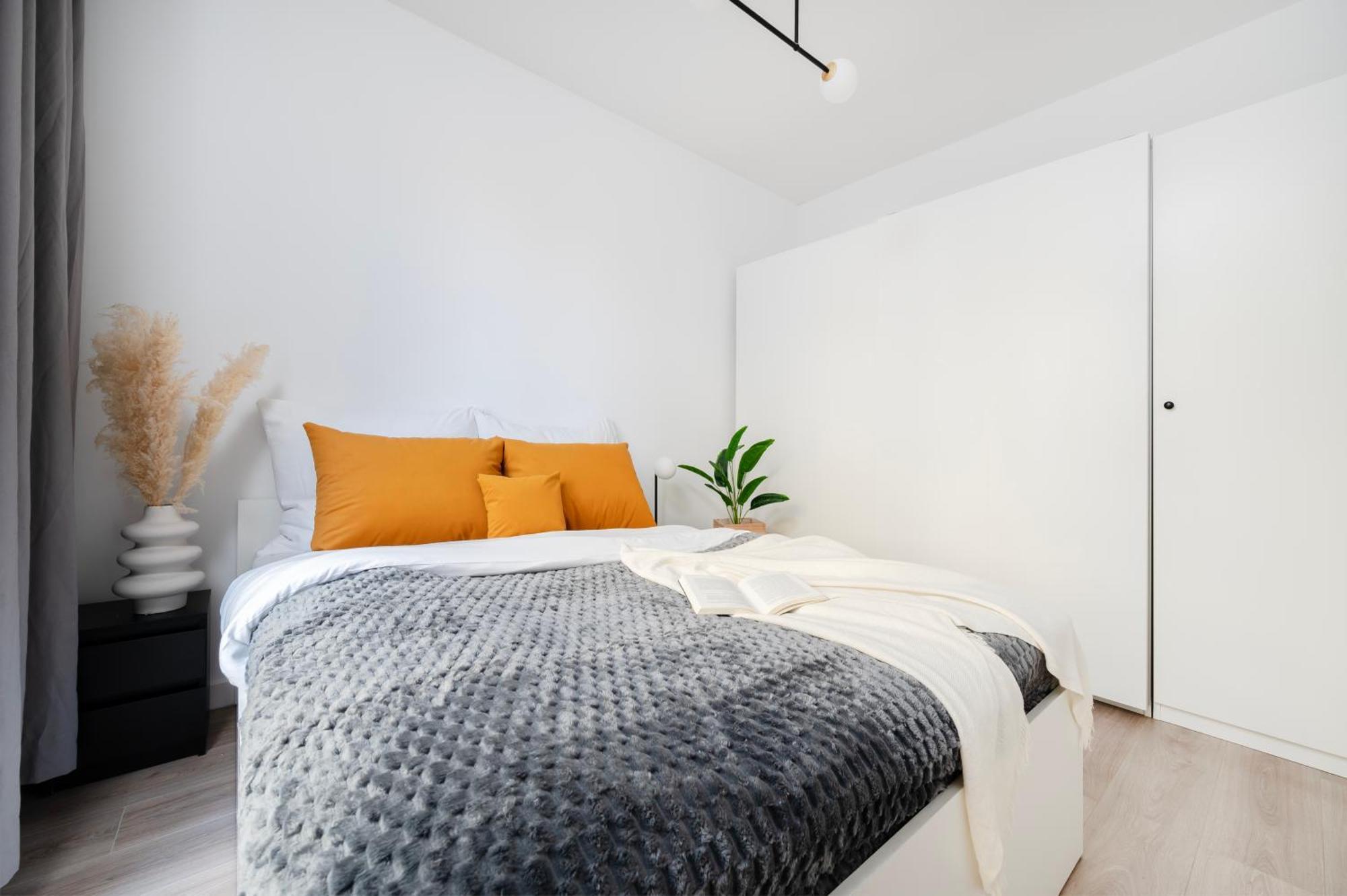 Apartamenty Fuzja - Komfortowe Mieszkania Blisko Centrum Lodzi Garaz Ngoại thất bức ảnh
